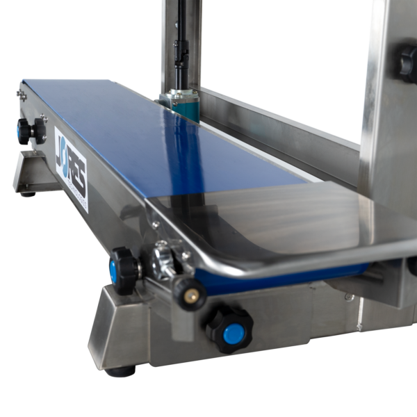 Bolsas selladas e impresas con una selladora digital continua de banda con codificador de inyección de tinta térmica