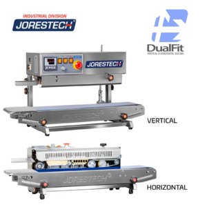 mostrando la posición vertical y horizontal de la selladora continua de bandas de acero inoxidable JORES TECHNOLOGIES® de izquierda a derecha. El logotipo de ajuste dual con flechas indica que esta selladora de bolsas de mesa puede utilizarse en aplicaciones verticales y horizontales.