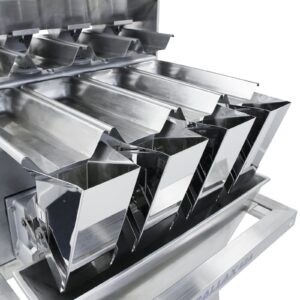 primer plano de las bandejas vibratorias de la pesadora lineal de 4 cabezales de acero inoxidable JORES TECHNOLOGIES®