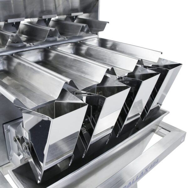 primer plano de las bandejas vibratorias de la pesadora lineal de 4 cabezales de acero inoxidable JORES TECHNOLOGIES®