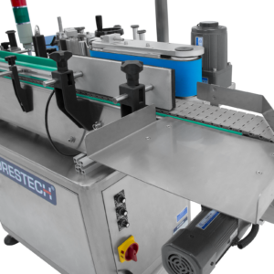 primer plano del aplicador automático de etiquetas de acero inoxidable de JORES TECHNOLOGIES®