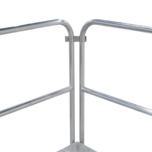 primer plano de los pasamanos de la plataforma para pesadora multicabezal de acero inoxidable JORES TECHNOLOGIES®