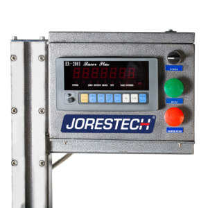 Primer plano del panel de control digital del llenador de peso neto líquido JORES TECHNOLOGIES®