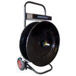 Carro metálico negro manual para fleje de polietileno para palets JORES TECHNOLOGIES® con dispensador de núcleo de 16x16 pulgadas y ruedas