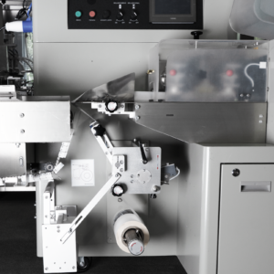 Envolvedora horizontal automática flow con alimentador de film invertido