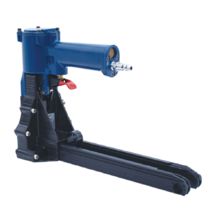 Pistola grapadora neumática JORES TECHNOLOGIES® con gatillo rojo y enchufe de acero
