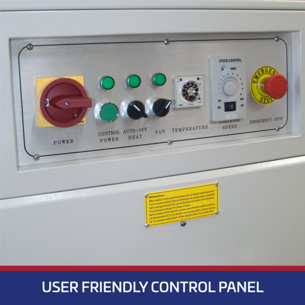 Primer plano del panel de control del túnel de termorretracción para envoltura con calor. Hay texto blanco sobre fondo azul que dice “User Friendly Control Panel”