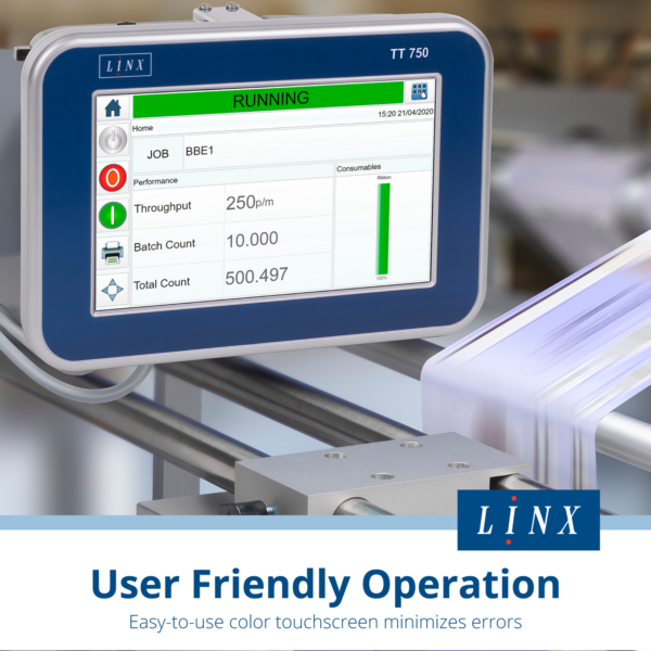 El panel de control digital con pantalla táctil de la impresora de transferencia térmica LINX para formato estándar encendido mientras imprime. El texto dice: operación fácil de usar, pantalla táctil a color fácil de usar minimiza los errores