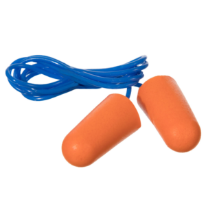 Primer plano de un par de tapones para los oídos JORESTECH de espuma ultra suave color naranja con cordón de PVC azul