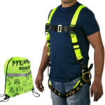 Vista frontal del torso de una persona que lleva el arnés de seguridad para protección contra caídas 3D JORESTECH en amarillo alta visibilidad y negro con ojales. También muestra la bolsa de cuerda de alta visibilidad que se incluye con el arnés