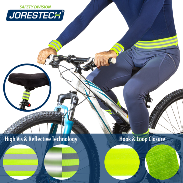 Una persona que lleva las bandas reflectantes de alta visibilidad mientras monta en bicicleta. El texto dice: tecnología reflectante de alta visibilidad y cierre de gancho y bucle