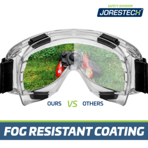 Características de 2 lados de las gafas para hacer una comparación de las gafas JORESTECH frente a otras. La parte derecha de las gafas es nítida y transparente. La parte izquierda está empañada y borrosa. El texto dice: Las nuestras vs las otras. Las nuestras con recubrimiento resistente al empañamiento.