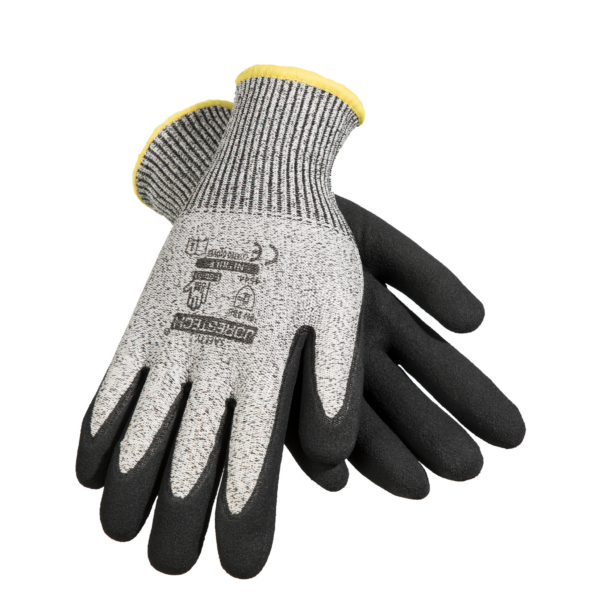 Un par de guantes de seguridad JORESTECH resistentes al corte con palmas negras recubiertas de nitrilo