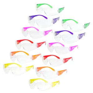 12 gafas con lente transparente y patillas de varios colores. Gafas de seguridad JORESTECH de alta resistencia sobre fondo blanco. Hay 2 lentes que cumplen con ANSI de estos colores: amarillo, naranja, rojo, rosa, morado y verde.