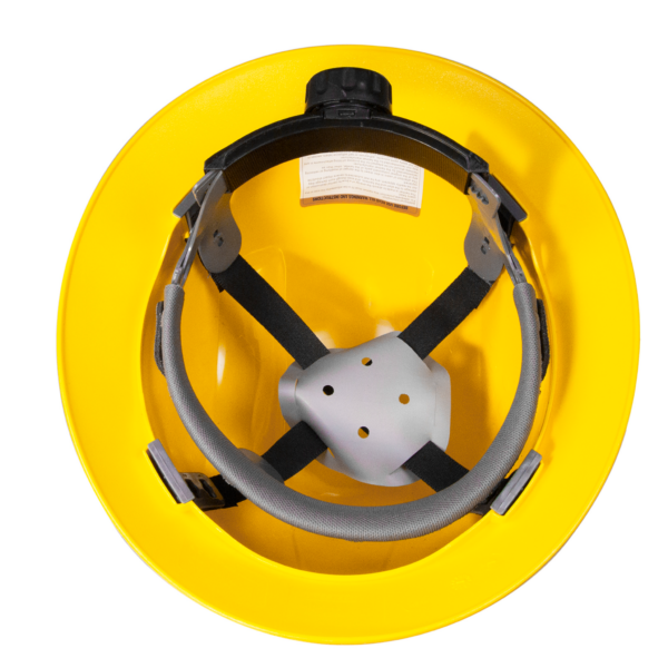 Mostrando la parte interior del casco de seguridad JORESTECH, el sistema de ajuste de rueda y la suspensión de 4 puntos instalados