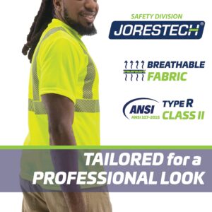 Hombre llevando la camisa de seguridad JORESTECH de manga corta con transferencia térmica. El texto dice: tejido transpirable. ANSI Tipo R, Clase 2. Diseñada para un aspecto profesional