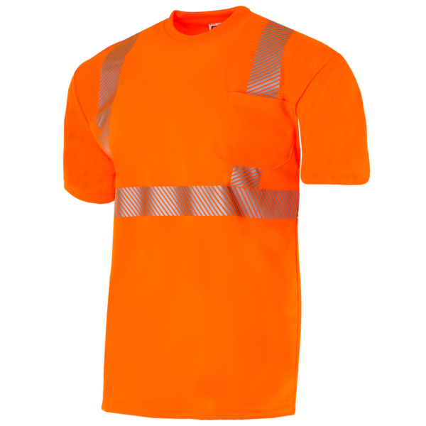 Vista en diagonal de la camiseta de seguridad con bolsillo reflectante por transferencia térmica JORESTECH Hi-Vis naranja