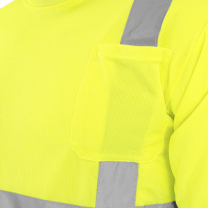 Primer plano del bolsillo, la tira reflectante de 2 pulgadas y la tela transpirable birds eye de la camiseta de seguridad Hi-Vis JORESTECH