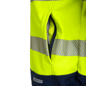 Bolsillos frontales forrados con forro polar y diseño de transferencia térmica en la chaqueta de seguridad JORESTECH impermeable y transpirable