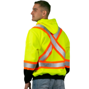 Hombre que lleva el suéter bicolor amarillo de alta visibilidad con una X reflectante en la espalda