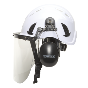 Vista lateral de un sistema de casco JORESTECH blanco ventilado para trabajos en altura, con pantalla facial transparente de plástico y orejeras negras incluidas