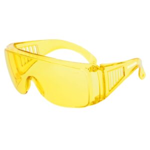 Vista diagonal de las gafas de seguridad Jorestech color amarillo, conformes con ANSI, para protección de alto impacto, sobre fondo blanco